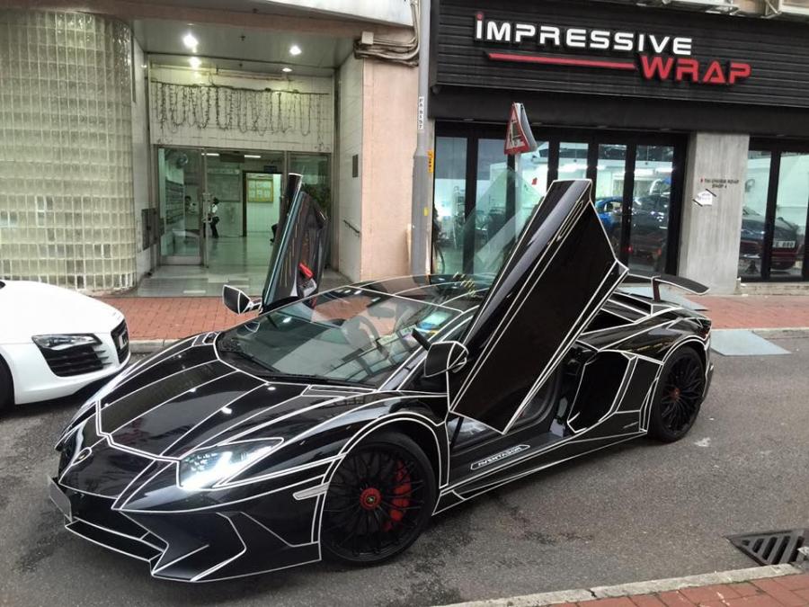 Lamborghini Aventador SV tron