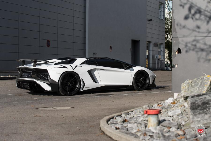 Lamborghini Aventador LP 750 SUPERVELOCE