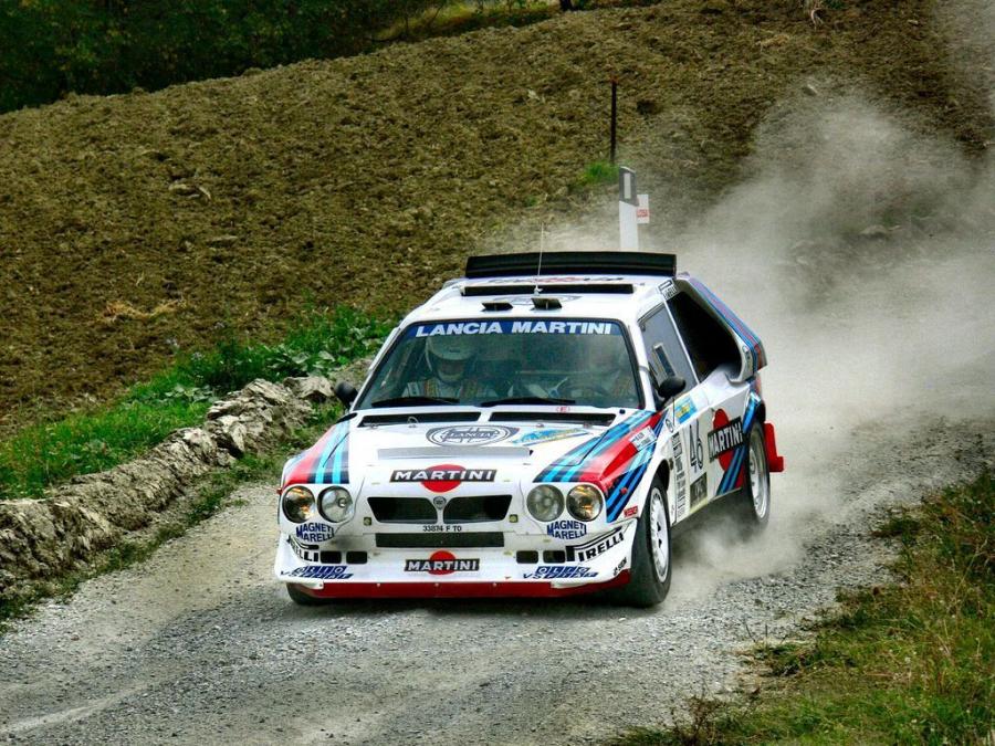 Lancia Delta s4 Rally car