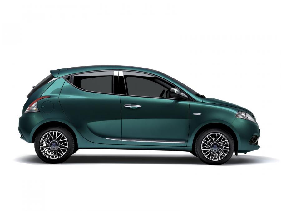 Lancia Ypsilon 2007 салон