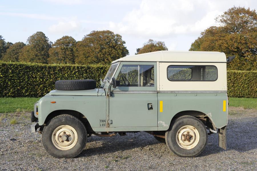 Land Rover Series III 1975 года выпуска. Фото 2. VERcity