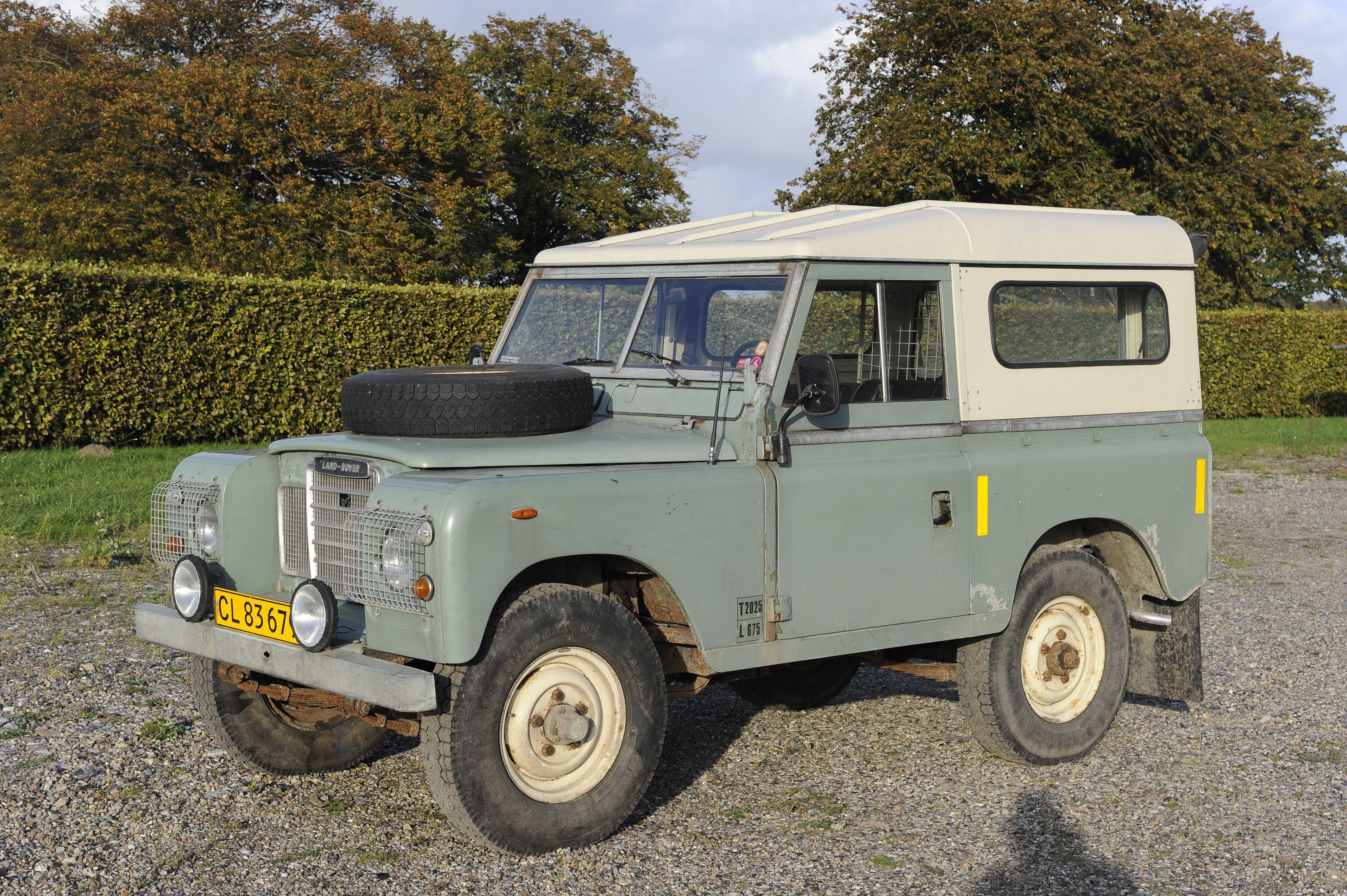 Land Rover Series III 1975 года выпуска. Фото 1. VERcity