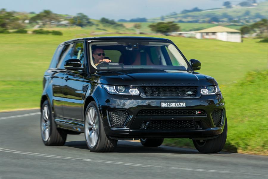 Land rover sport 2015. Range Rover Sport SVR 2015. Рендж Ровер 2015. Range Rover Sport SVR. Range Rover Sport SVR 2015 года.