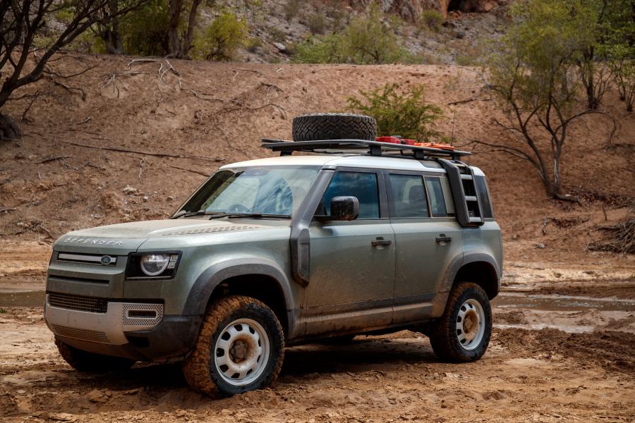 Land Rover Defender 2020 off Road