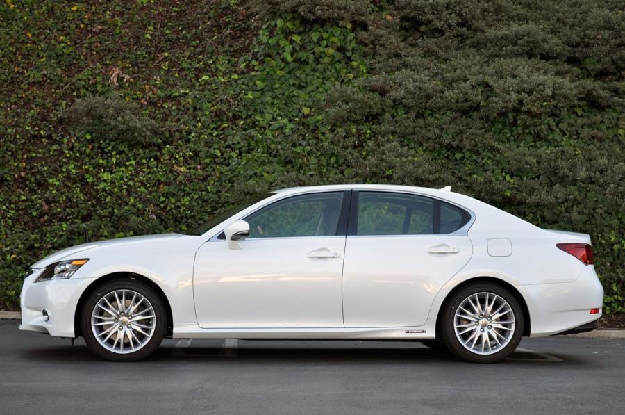 Lexus GS 450h Hybrid