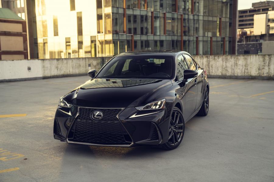 Lexus is 350 f Sport Black