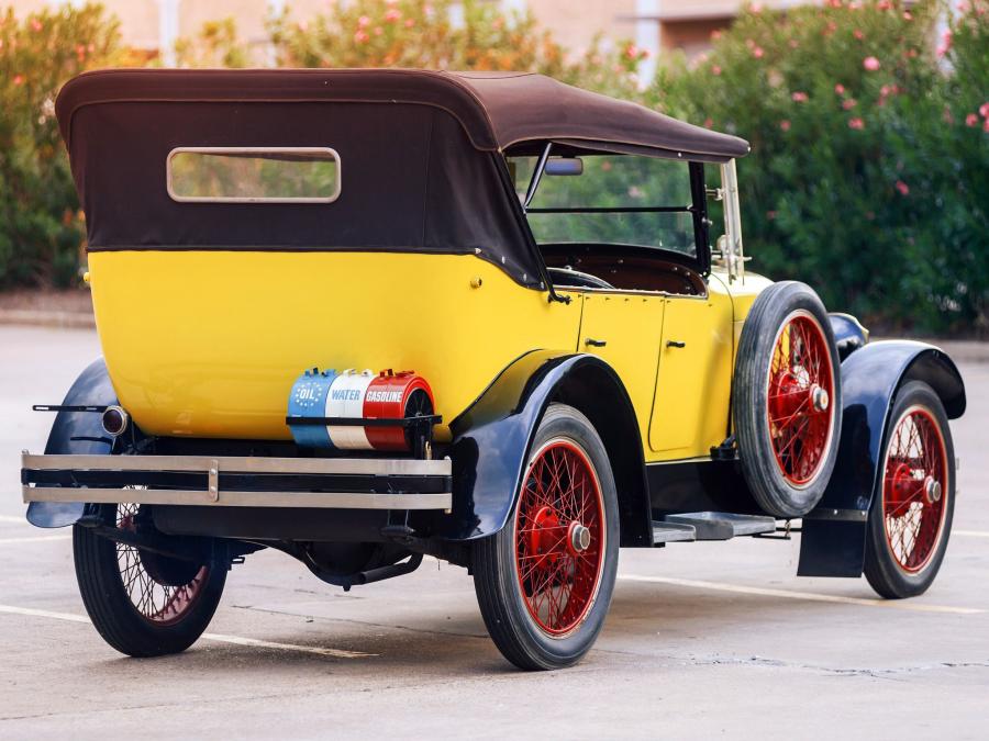 Touring special. Liberty model 10-c Special Touring 1922 года.