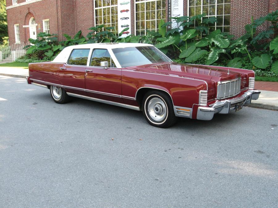 Lincoln Continental Town car