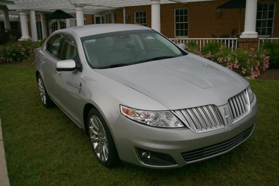 Lincoln MKS I Рестайлинг