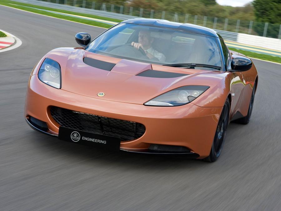 Lotus Evora спорткар