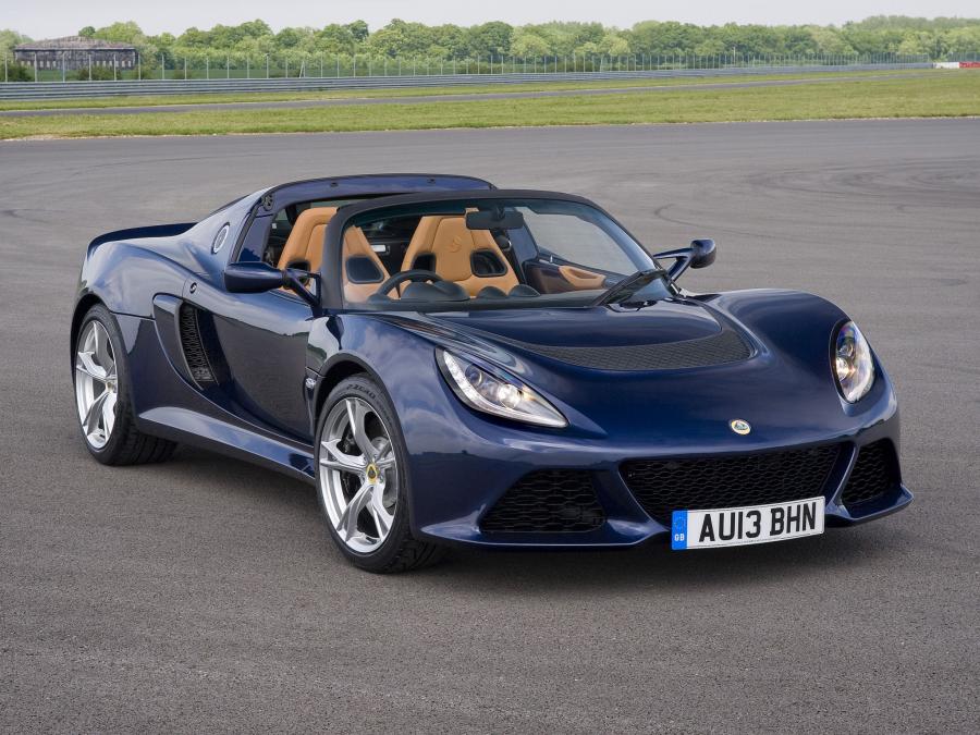 Машина марки Lotus exige s