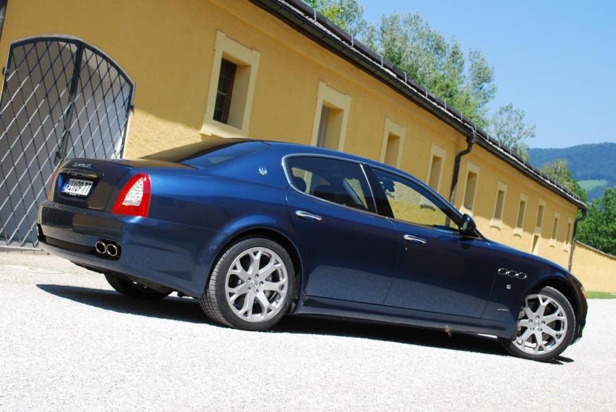 Maserati Quattroporte 2009 РѕР±РѕРё