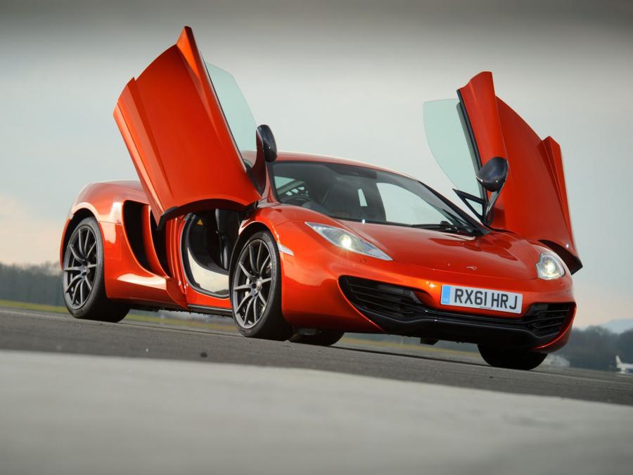 MCLAREN 12c красный