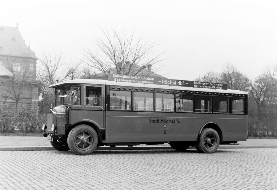 Mercedes Benz Omnibus 1895