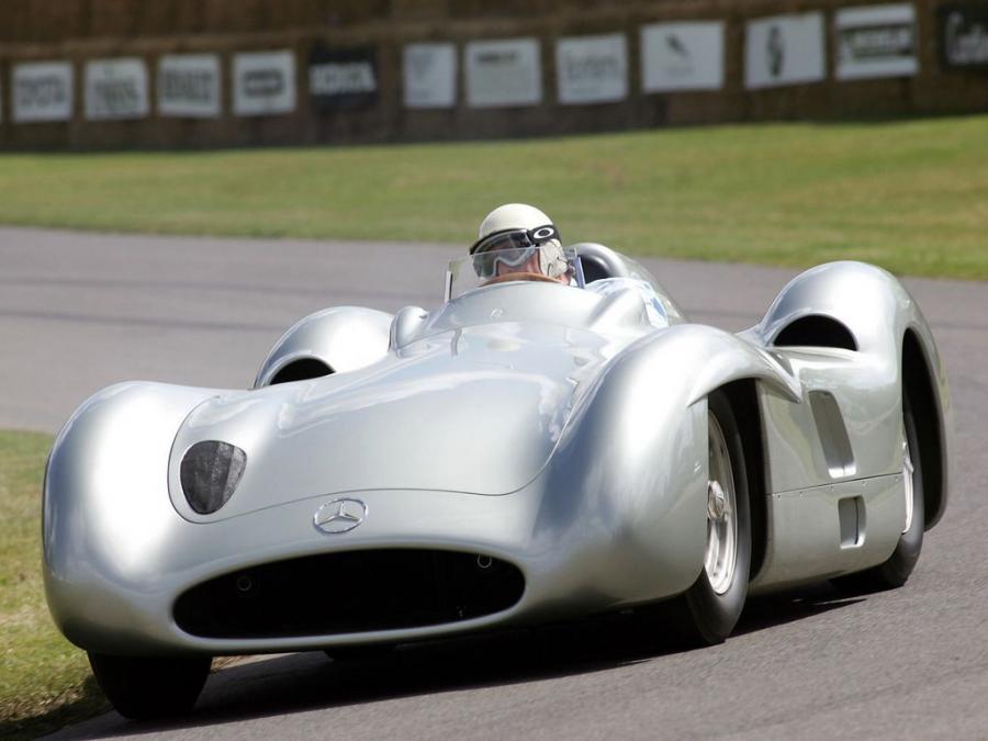 Mercedes Benz 2040 w196r Streamliner