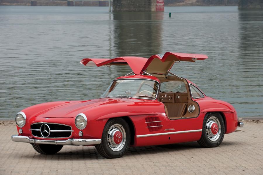 Mercedes 300sl красный