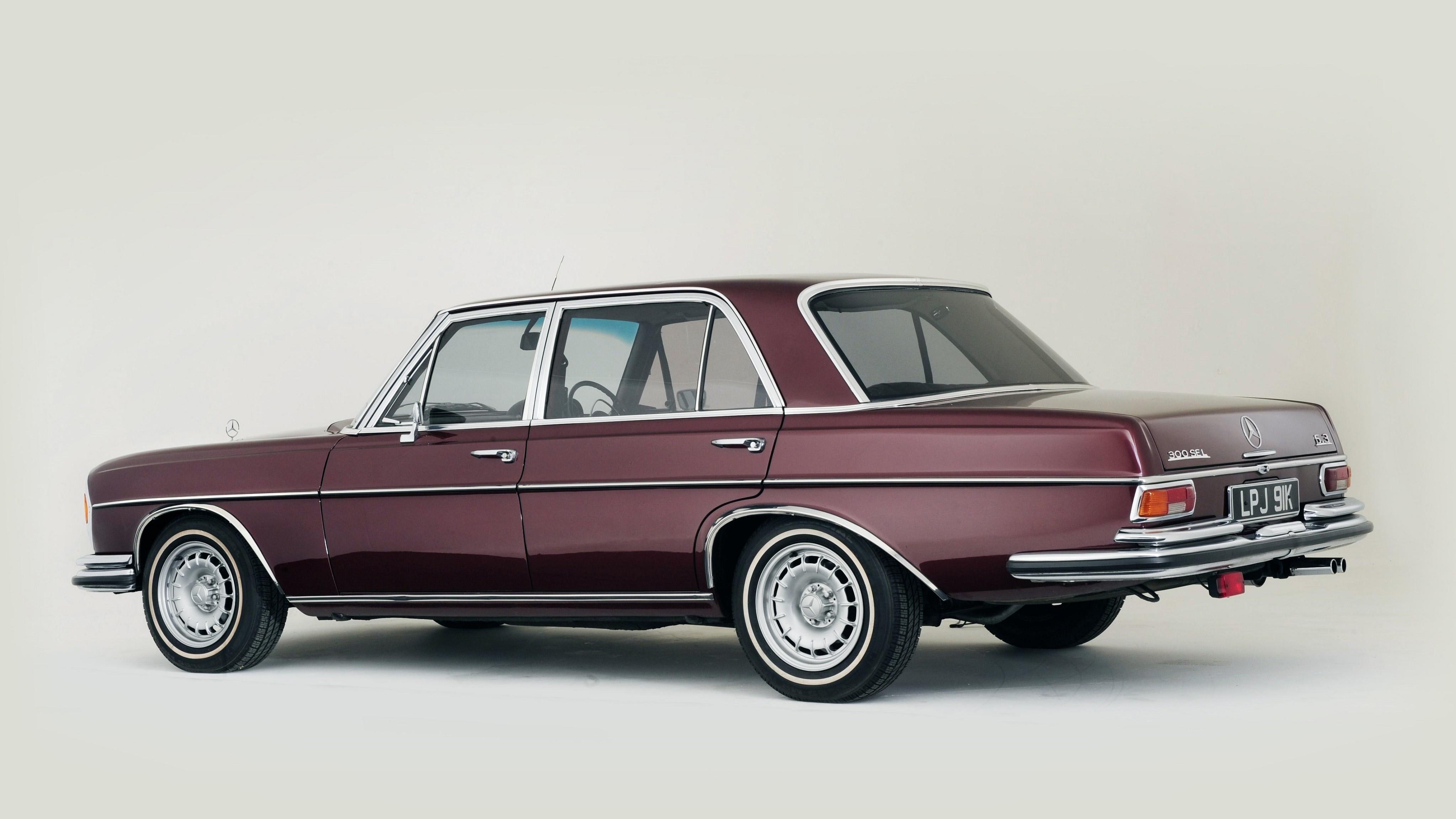 Minichamps 1:43 Mercedes-Benz 300 SEL 6.3 (W109) Année de construction