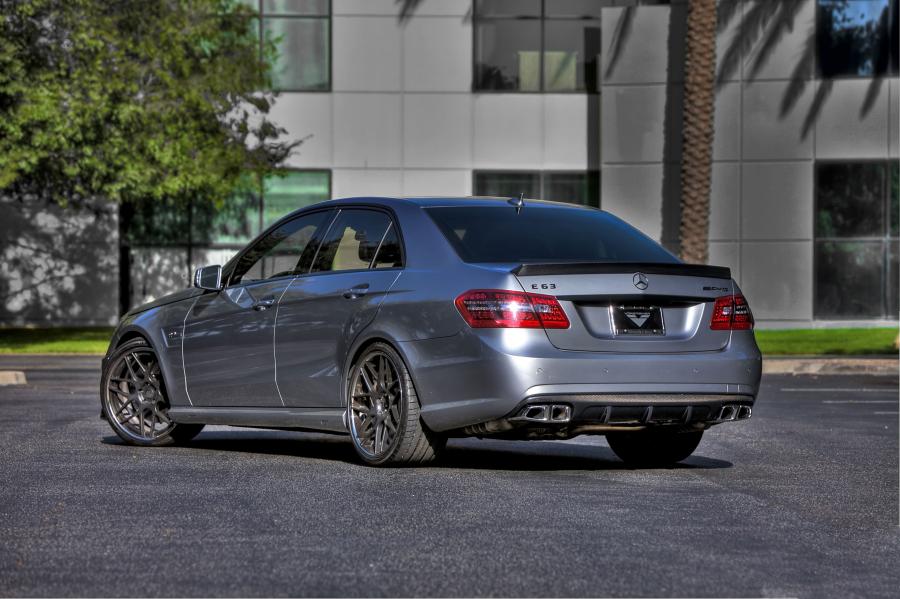 Mercedes Benz e60