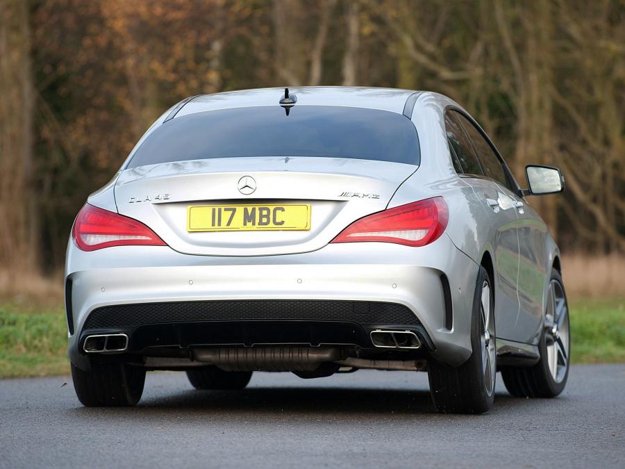 Mercedes CLA 200 задние фары