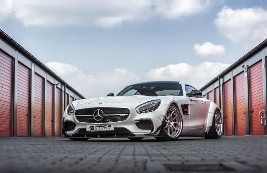 Mercedes AMG gt White