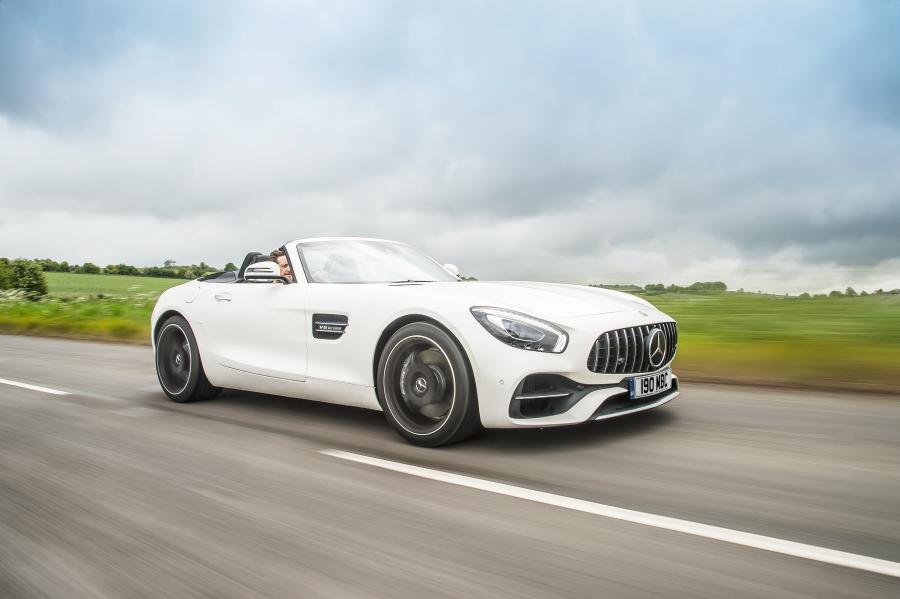 Мерседес AMG gt Roadster 2017