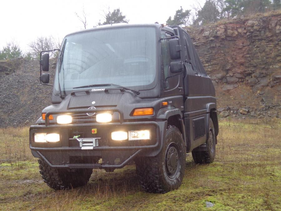 Мерседес Unimog u400