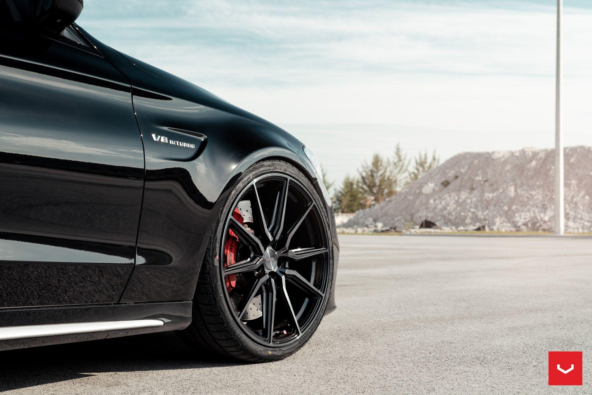 Детали экстерьера Mercedes-AMG C63 S on Vossen Wheels (HF-3) 2019 года ...