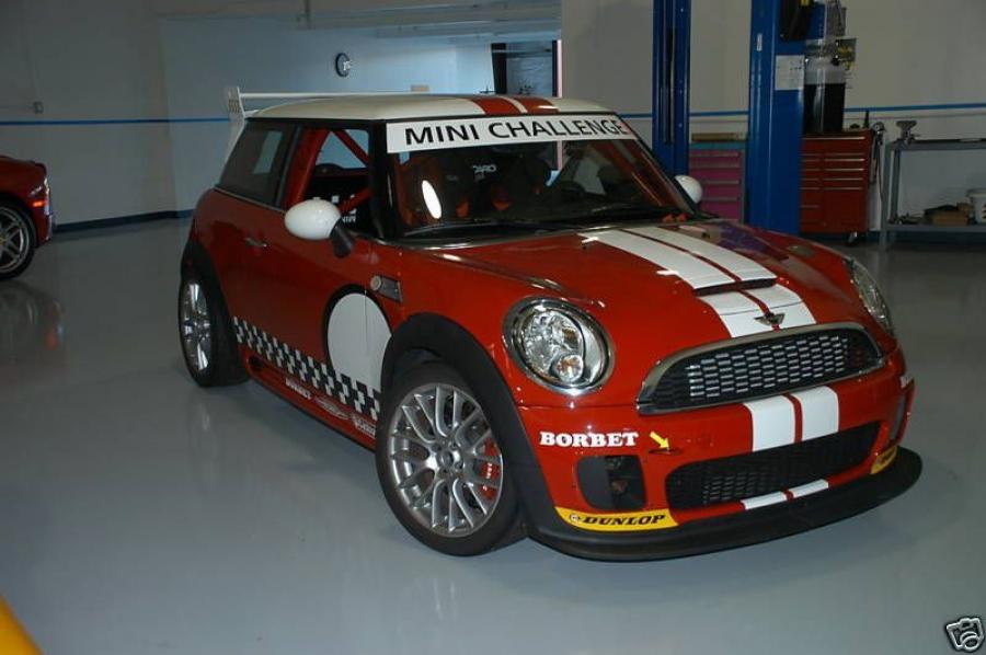 Mini Clubman Racer Mini Cooper JCW Clubman Challenge Racer 2008 года выпуска. Фото 1. VERcity