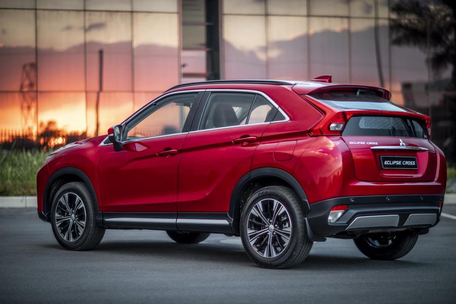 Mitsubishi eclipse cross фото