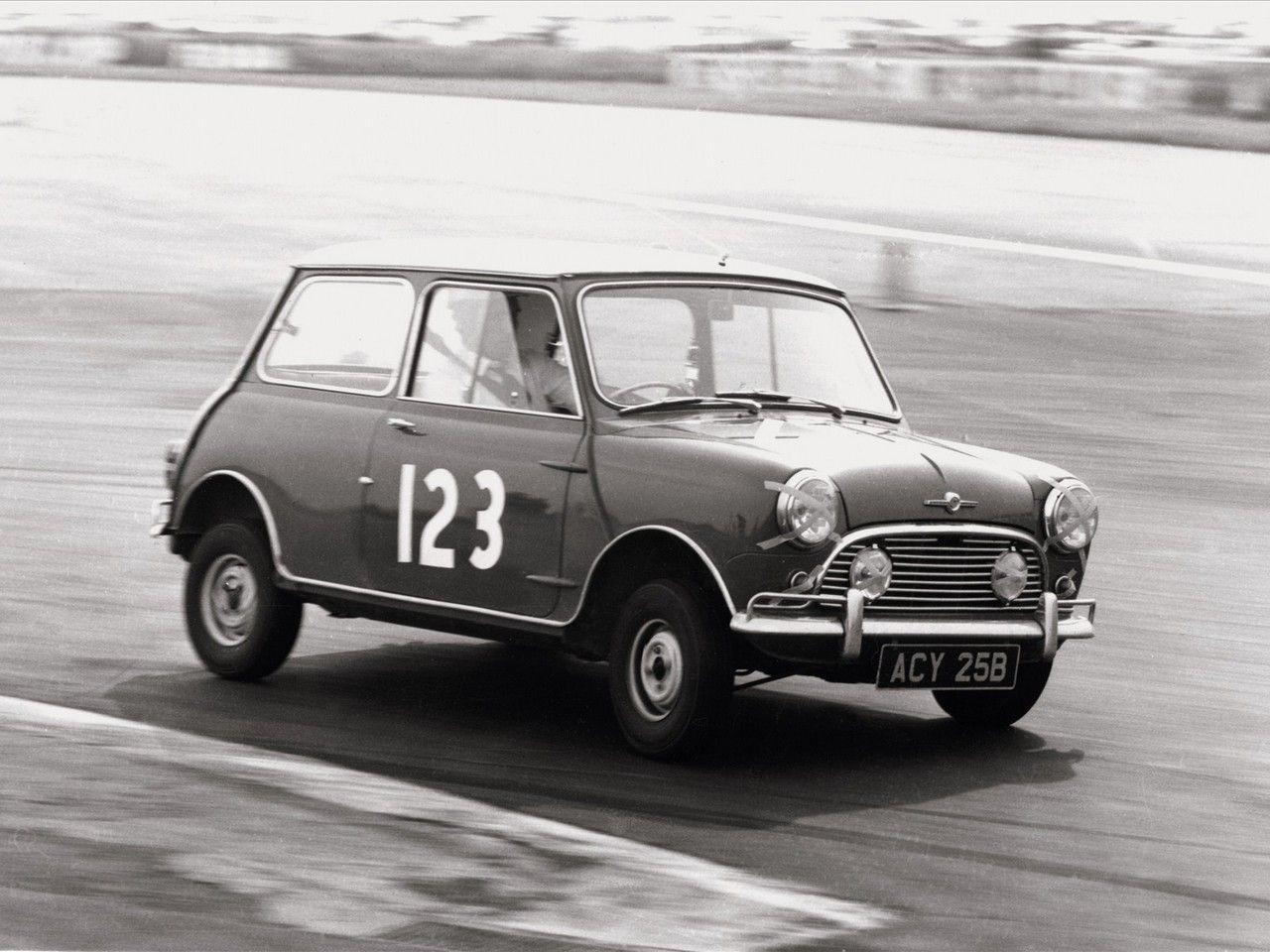 Morris Mini Cooper S Racing Car в кузове ADO15 1964 года выпуска. Фото ...