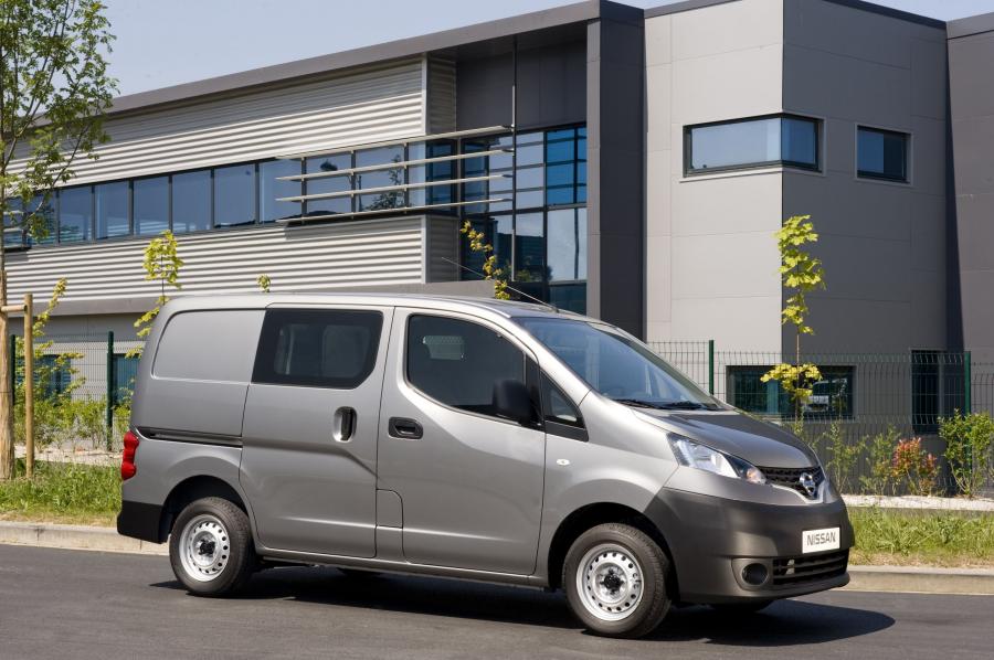 Nissan nv200 фото