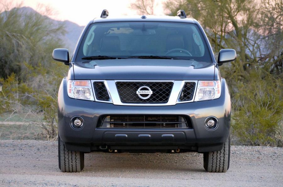 nissan pathfinder 2010