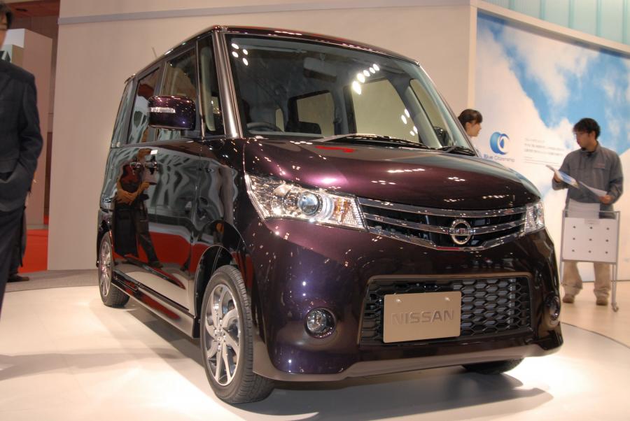 Nissan roox