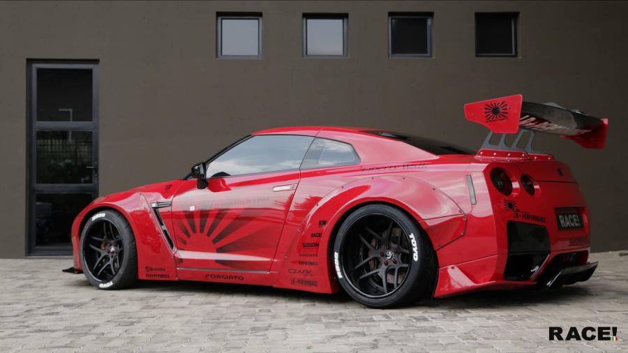 Nissan GTR r35 РІ РїР»РµРЅРєРµ