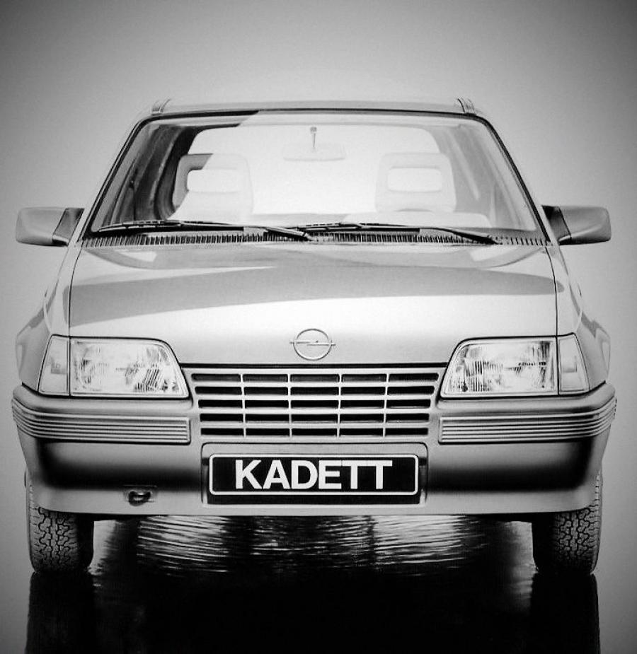 Opel Kadett Lieferwagen в кузове E 1985 года выпуска. Фото 2. VERcity