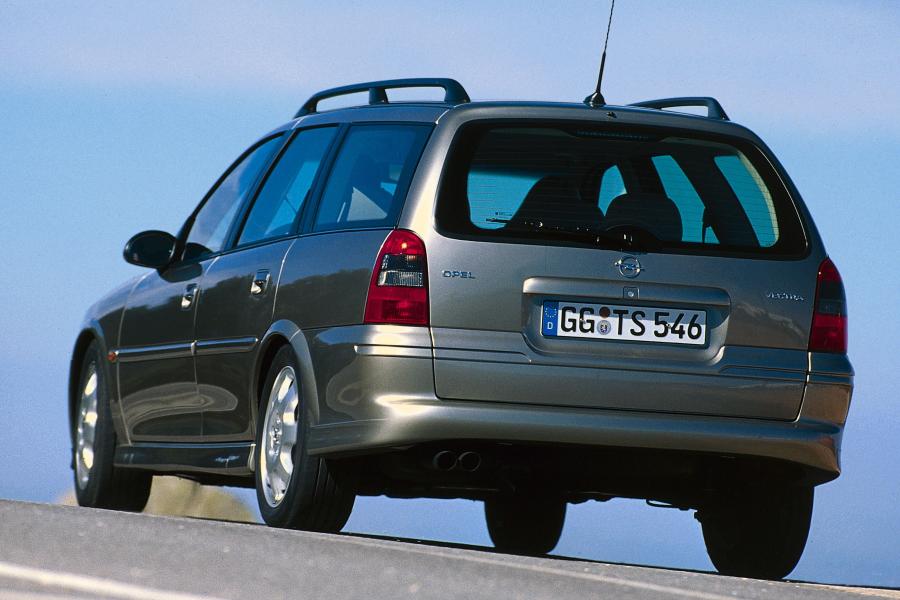 Опель вектра караван. Opel Vectra 1999 поколение а. Стенс Вектра б универсал. Вектра б универсал Раптор. Размер верхнего багажника Opel Vectra Caravan 2001.