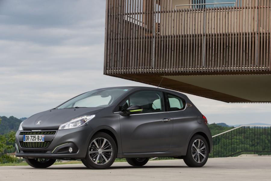 Peugeot 208 3 Door 2015 Goda Vypuska Foto 1 Vercity