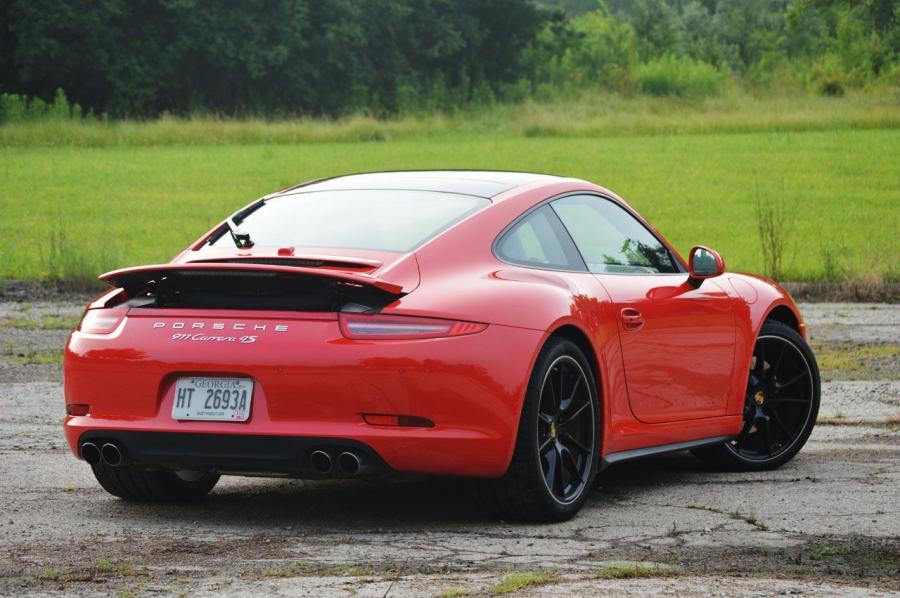 Порше 911 Каррера 4s 2013 зелёный