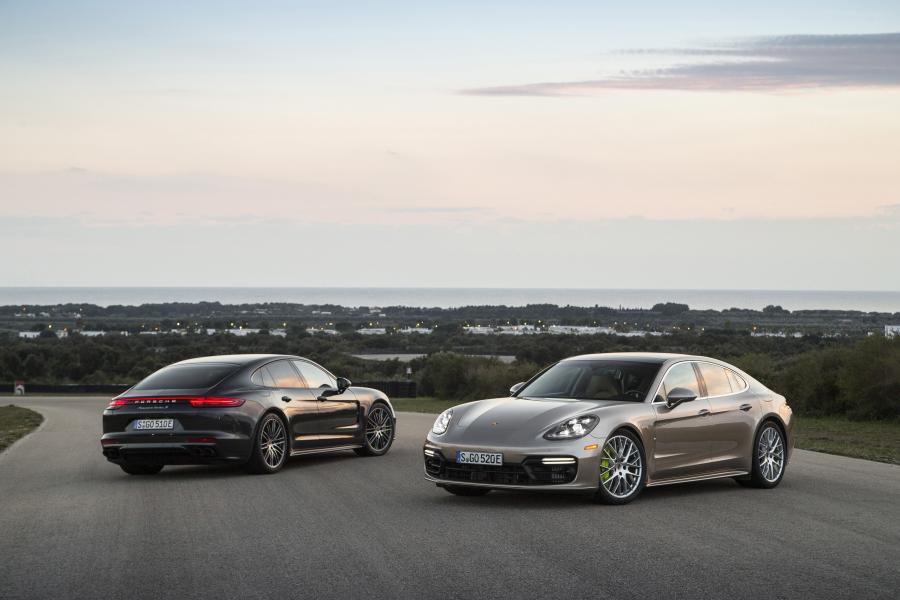 Porsche Panamera Turbo s 971 e Hybrid