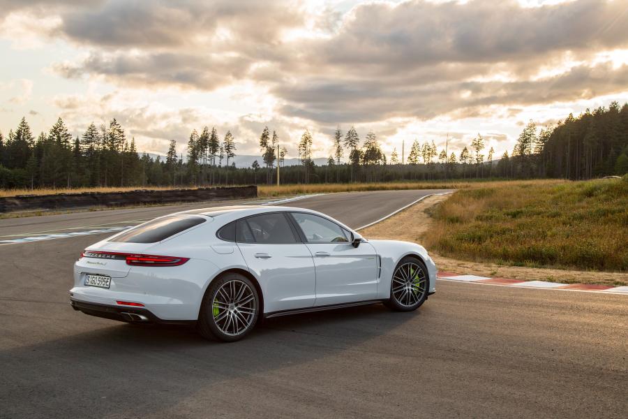 Porsche Cayenne Panamera