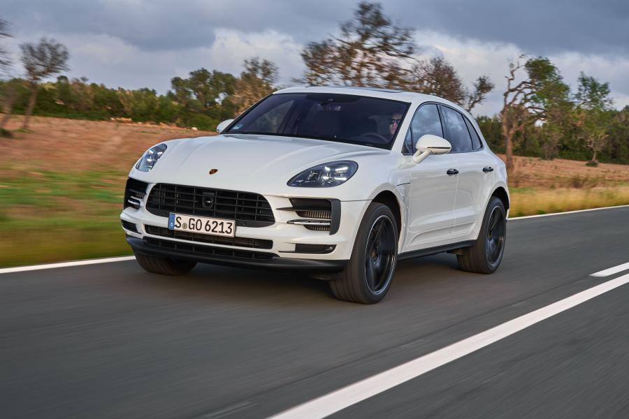 Р‘РµР»С‹Р№ Porsche Macan s 2014