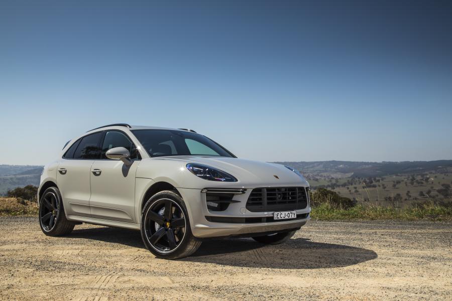 Porsche Macan Porsche Cayenne 2020