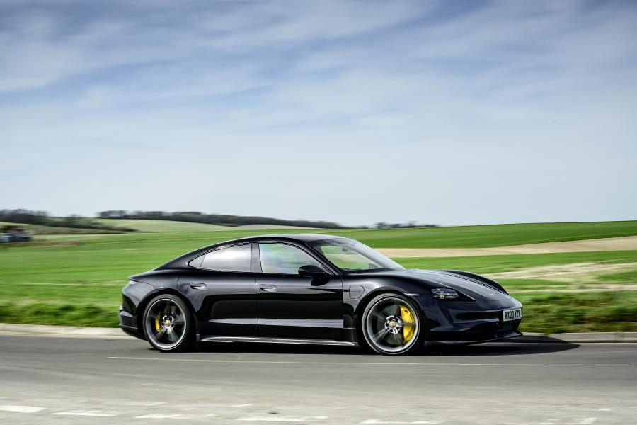 Porsche Taycan Turbo s 2020