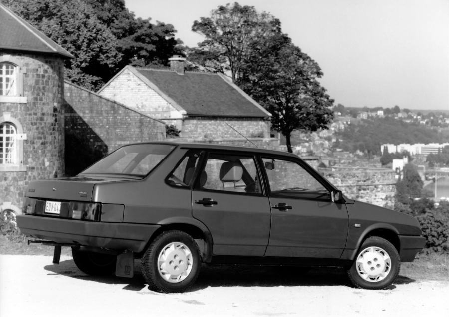 Lada Samara Sedan (210990) 1992 года  (фото 7 из 7)