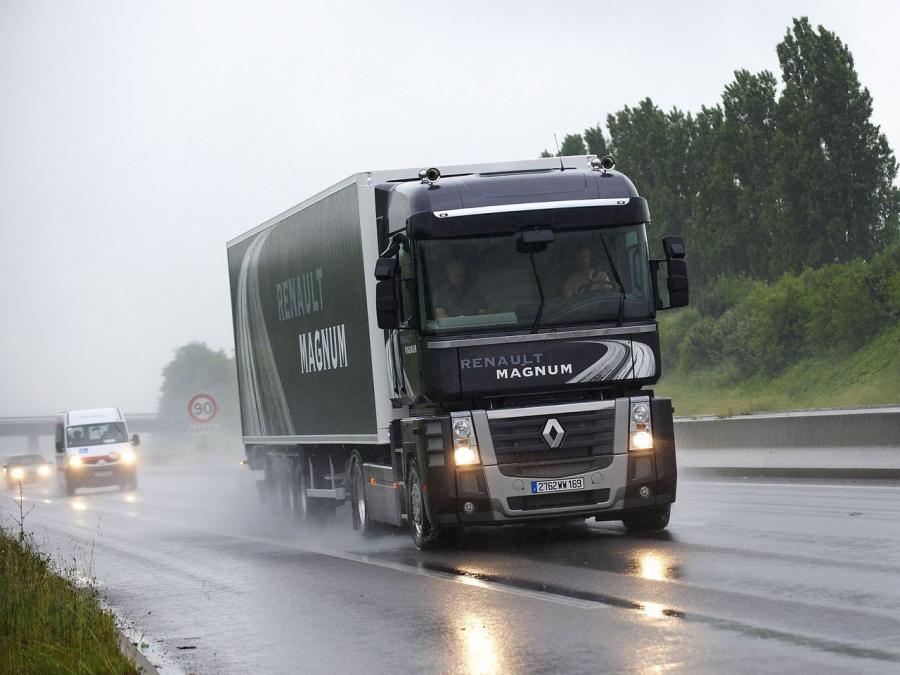 Truck Renault Magnum