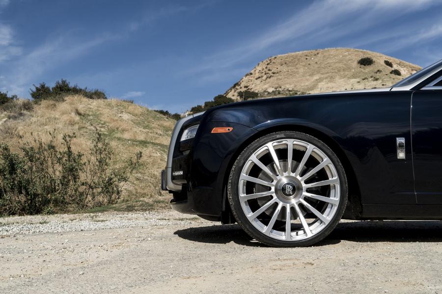 Колеса роллс ройс. Rolls royce forgiato wheels. Диски rolls royce ghost. Li 9 колеса роллс ройс. Rolls royce cullinan rotiform wheels.