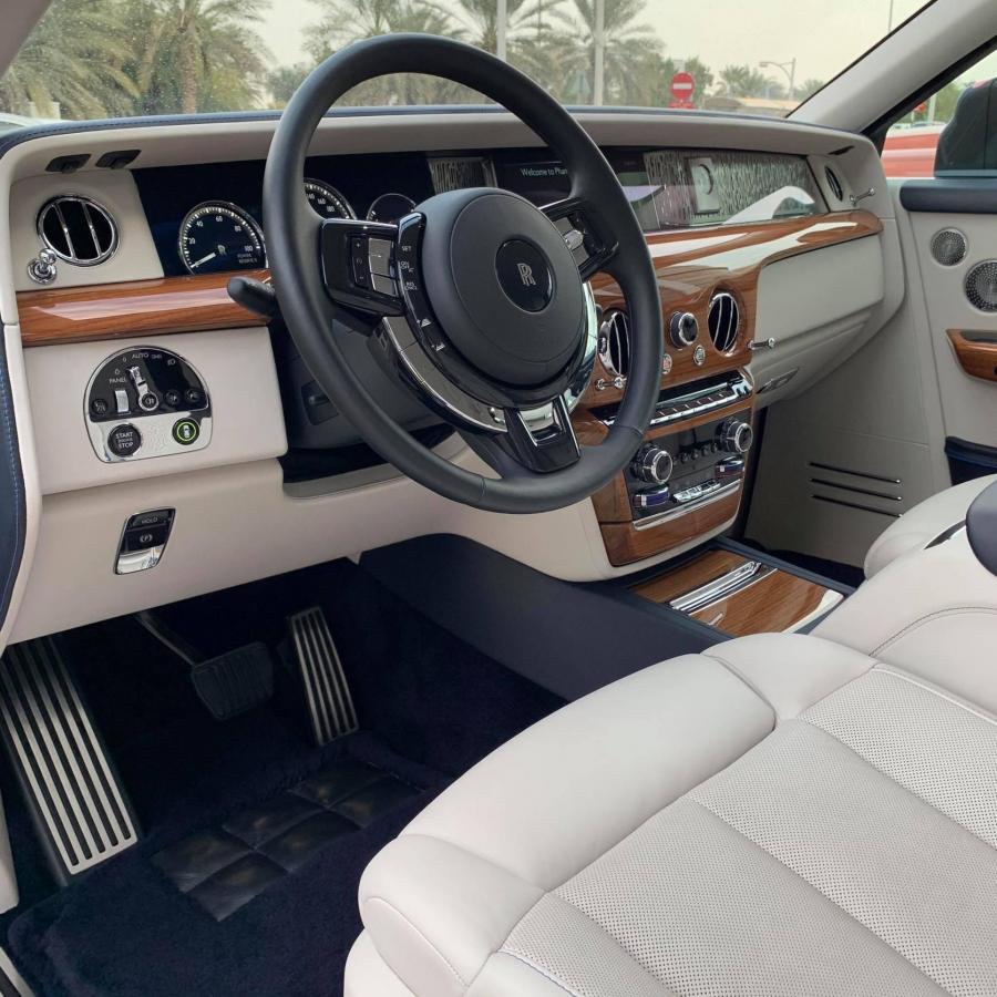 Rolls Royce Phantom Limousine 2019