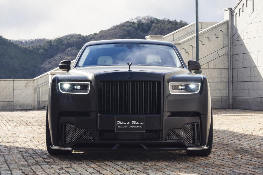 rolls royce phantom sports car