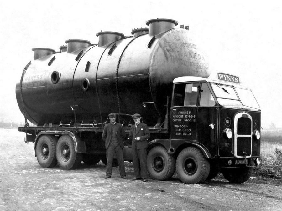 Eight old. Scammell rigid eight автоцистерна. Грузовики Scammell 1939-1972 гг.