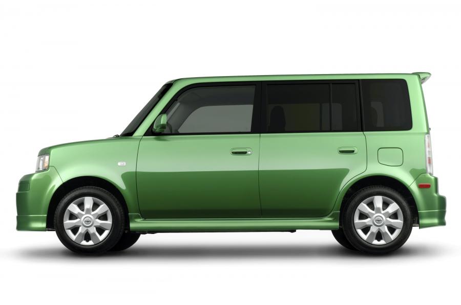 Тойота Scion XB